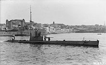 British H-class submarine HMS H4 at Brindisi in August 1916 HMS H4 Brindisi 1916 IWM SP 578.jpg