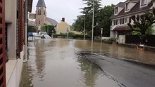 Fil: Flom 31. mai 2016 i Saint-Rémy-lès-Chevreuse.webm