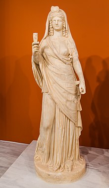 Isis Persephone archmus Heraklion.jpg