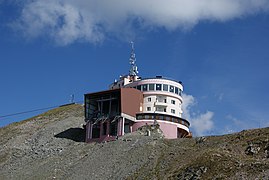 Category:Jakobshorn (mountain station, from West)