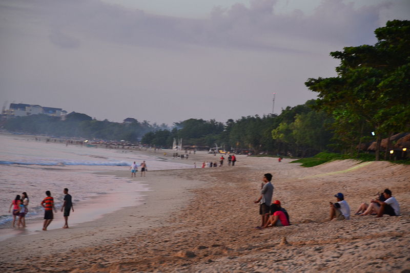 File:Jimbaran Bay (7188348143).jpg