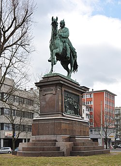 Karlsruhe Kaiser-Wilhelm-Denkmal (cropped).jpg