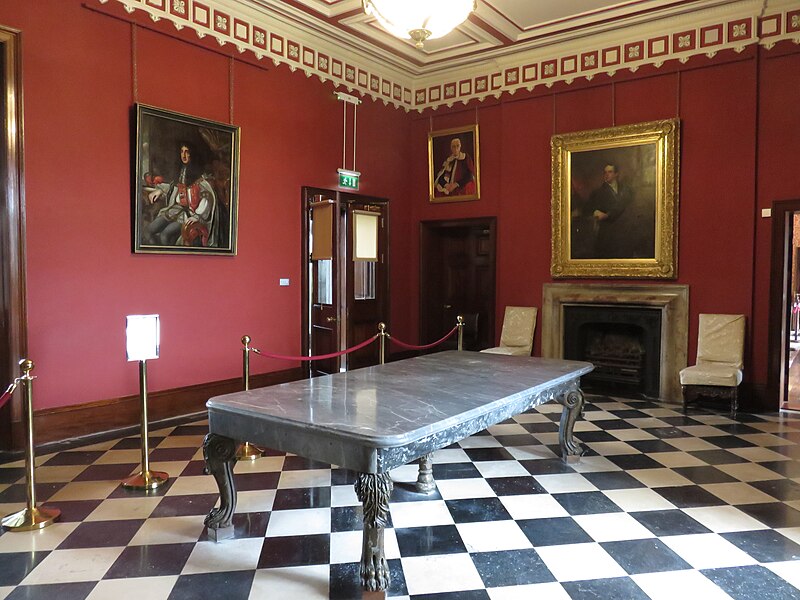 File:Kilkenny Castle Entrance Hall 2018.jpg