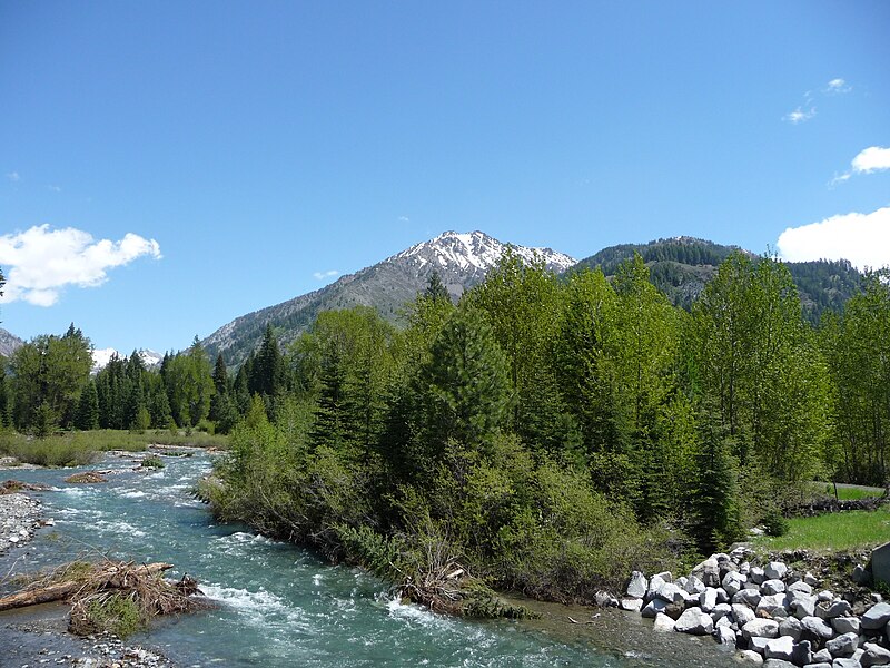 File:Krag Peak and Eagle Creek, Wallowa-Whitman National Forest (26776502396).jpg