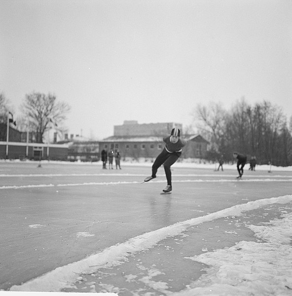 File:Langebaan kampioenschappen te Groningen verreden, Rudi Liebrechts tegen Arie Zee, Bestanddeelnr 914-6736.jpg