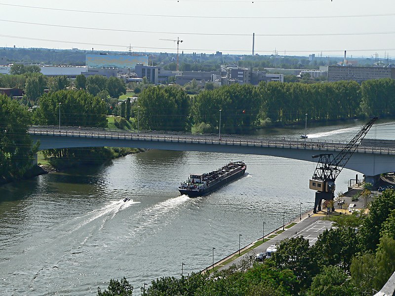 File:Leunabrücke Frankfurt Höchst 3.jpg