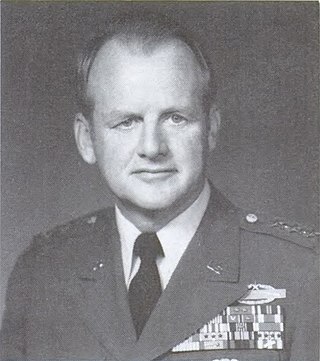 <span class="mw-page-title-main">Robert G. Yerks</span> American lieutenant general (1928–2021)