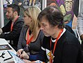 Italiano: Lucca Comics&Games 2010 - Mike Allred disegna presso lo stand del suo editore