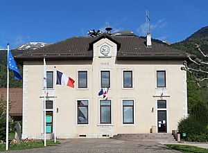 Mairie Échenevex 6.jpg