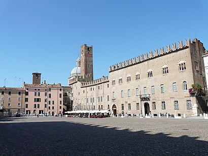 Come arrivare a Piazza Sordello con i mezzi pubblici - Informazioni sul luogo