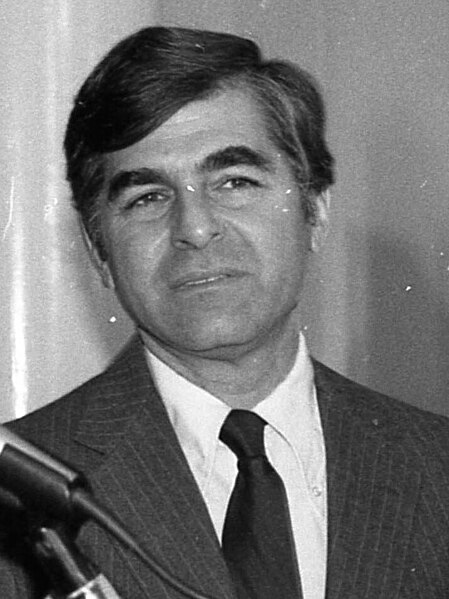 File:Michael Dukakis (49964475842) (1).jpg