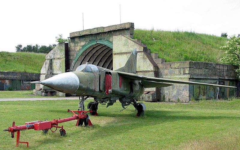 File:Mig-22 6.JPG