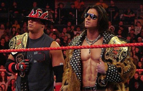 The Miz en John Morrison als WWE World Tag Team Champions in 2008