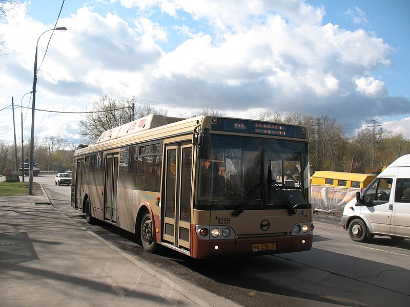 File:Moscow bus 11299 2007-04 1177345323 Mikhalkovskaya Street LiAZ-5292.JPG