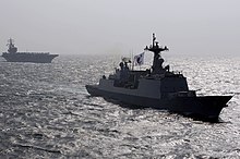 ROKN Munmu the Great in formation with USS Ronald Reagan during Foal Eagle (RSOI/FE) 2007