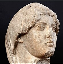 Aphrodite Sosandra of Calamis Museo archeologia universita.jpg