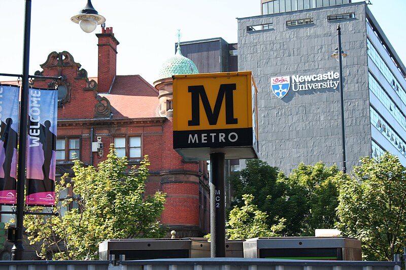 File:Newcastle Metro sign.jpg