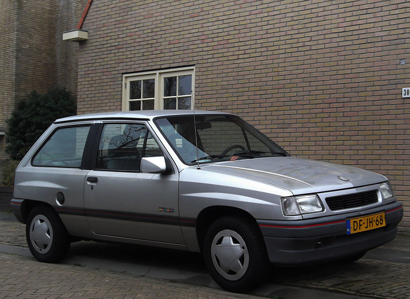 File:Opel Corsa 1.2 "Strada" (10476179675).jpg