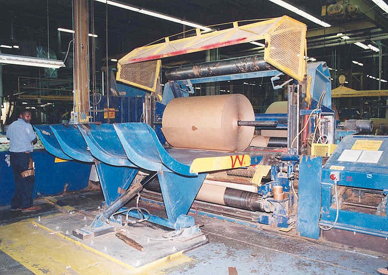 File:Paper cutting machinery.jpg