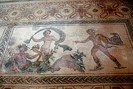 Un dos mosaicos romanos da chamada Casa de Dioniso, que representa o mito de Apolo e Dafne.