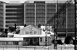 Den gamla stationsbyggnaden på 1970-talet.