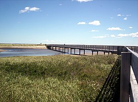 Passerelle menant à l'île