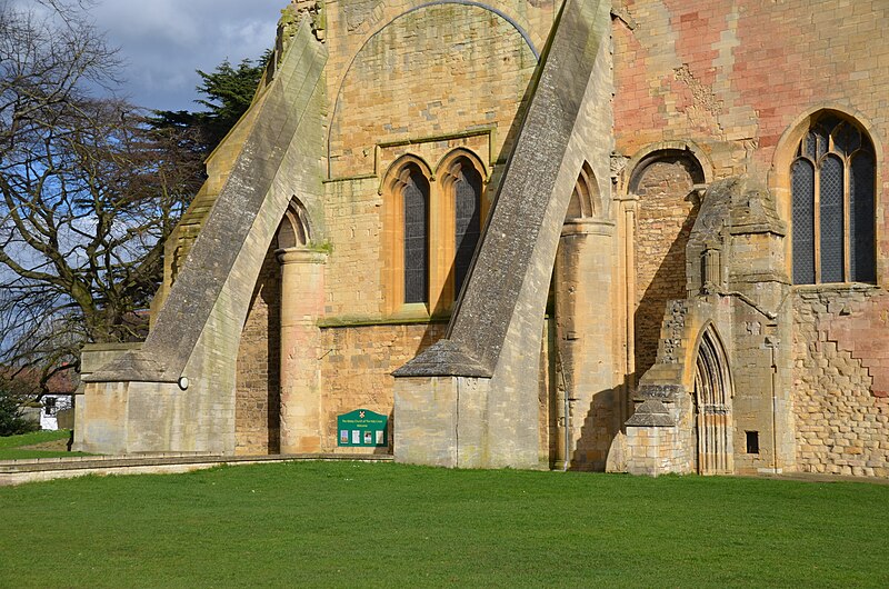 File:Pershore Abbey detail - geograph.org.uk - 5295247.jpg