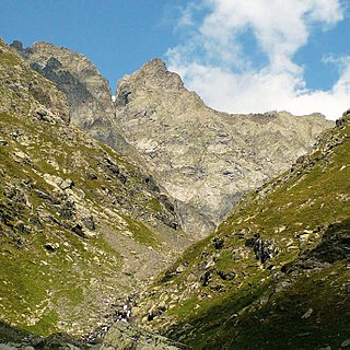 <span class="mw-page-title-main">Pizzo Porola</span> Mountain in Italy