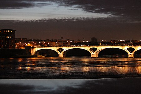 Pont des Catalans nuit