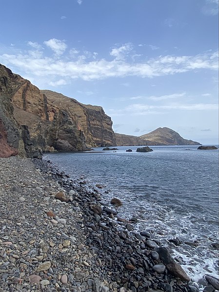 File:Praia da Baía D'Abra, Madeira 02.jpg