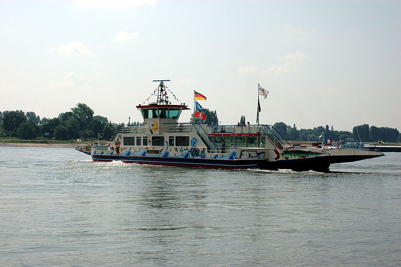 File:Rheinfaehre Michaela2.JPG