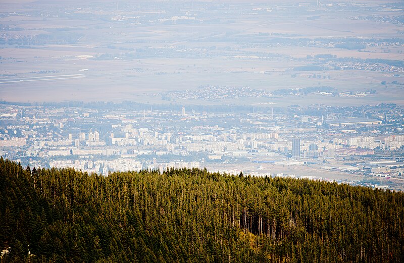 File:Ride with Simeonovo Cablecar to Aleko, view to Sofia 2012 PD 043.jpg