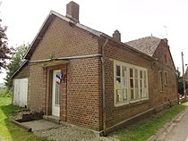 Rouvroy-sur-Serre (Aisne) mairie et ancienne école.JPG
