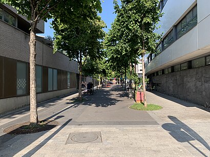 Comment aller à Rue Francis Ponge en transport en commun - A propos de cet endroit