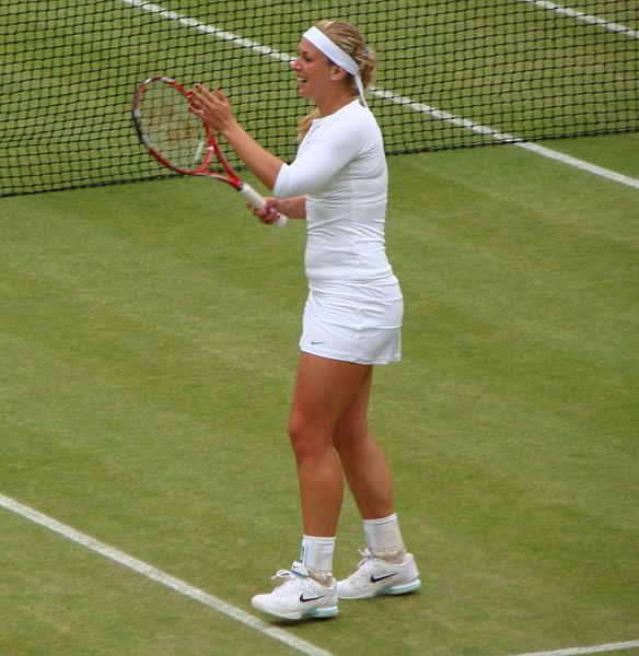 Файл:Sabine Lisicki after Sharapova 2012 Wimbledon.JPG