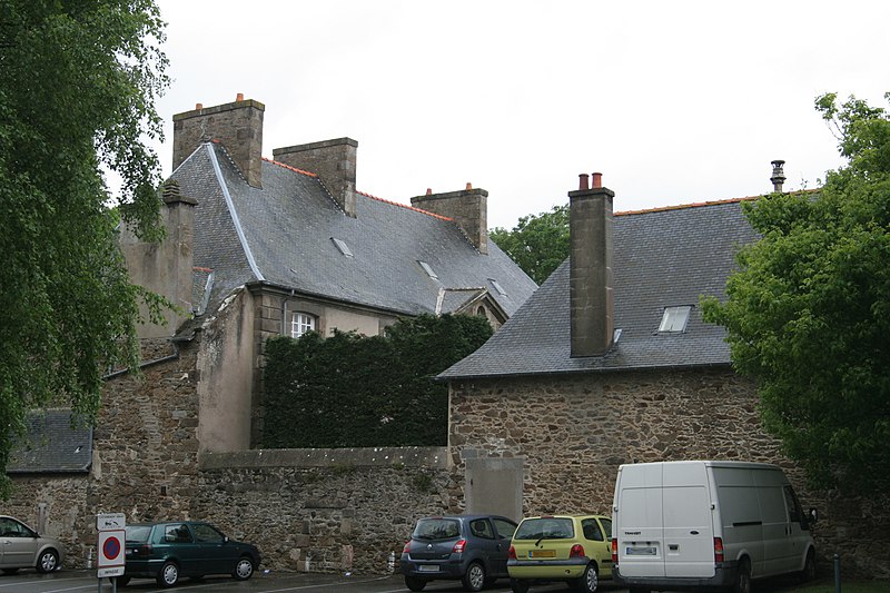 File:Saint-Malo - Manoir à l'Évêque 03.JPG