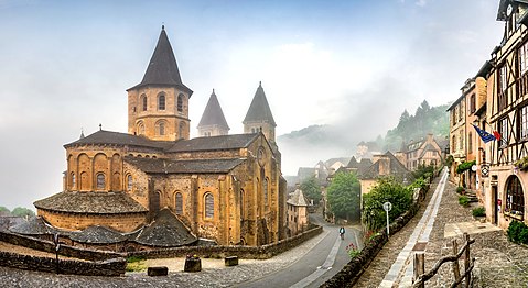 12. Sainte-Foyn luostarikirkko Conquesissa (Q670092) Conques-en-Rouergue, Ranska. Kuvaaja Krzysztof Golik