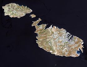 Satelitska snimka Malte s Gozom i Cominom na sjeverozapadu
