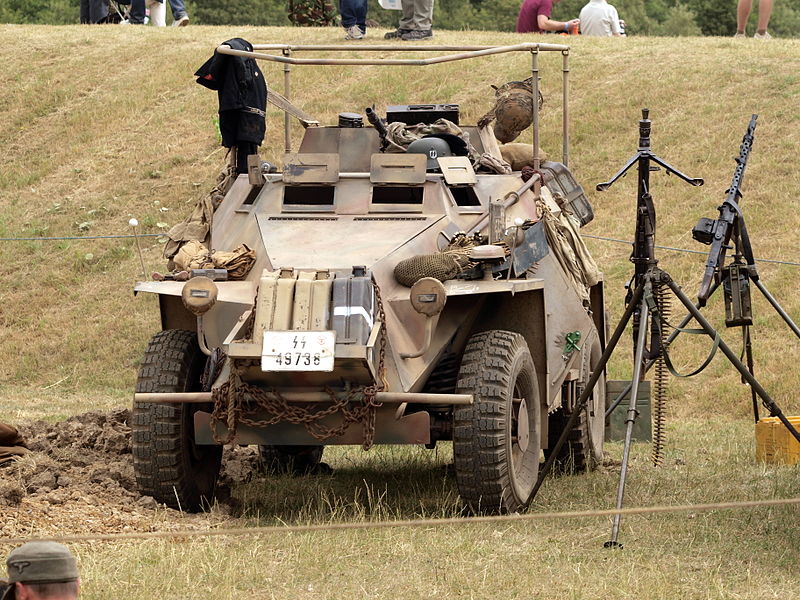 File:SdKfz. 223 Panzerfunkwagen SS 49738 pic2.JPG