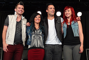 Skillet at the Road to Rise VIP experience in نشویل, on June 14, 2013. From left to right: Seth Morrison, Korey Cooper, John Cooper and Jen Ledger.