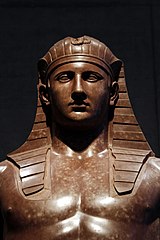 Antinoj kao Oziris, egiptizirani stil