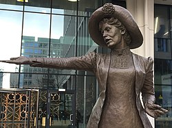 Statue of Emmeline Pankhurst - December 2018 (4).jpg