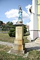 Čeština: Socha Panny Marie u kaple Panny Marie v Křelovicích, okr. Pelhřimov. English: Statue of Virgin Mary near Chapel of Virgin Mary in Křelovice, Pelhřimov District.