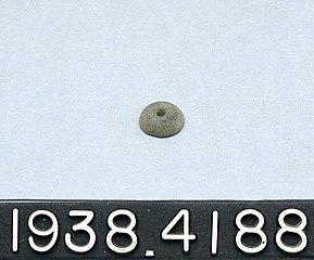 Stone Button, Yale University Art Gallery, inv. 1938.4188