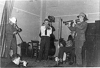 <span class="mw-page-title-main">Trad jazz</span> Form of jazz in the United States and Britain in the 1930s, 1940s, 1950s and 1960s