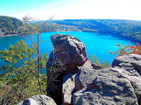 Tablet Rock Overlook in Wisconsin's Devils Lake State Park, located in the Baraboo Range