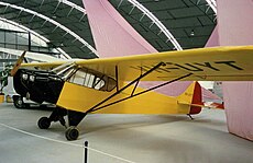 Taylor J-2 Cub VH-UYT Drage Wangaratta VIC 17.03.88 edited-2.jpg