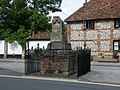 Ludgershall кроссы, High Street, Ludgershall - geograph.org.uk - 861874.jpg