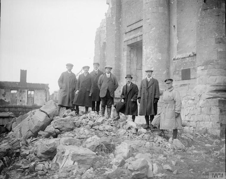 File:The Official Visits To the Western Front, 1914-1918 Q6248.jpg