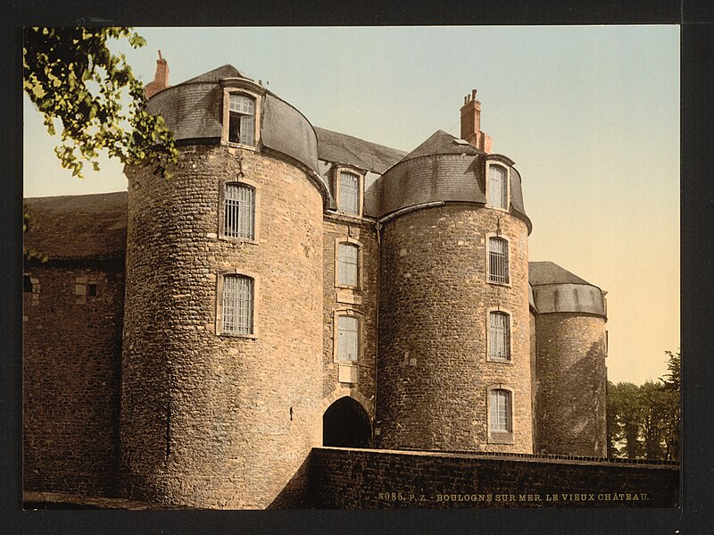 File:The old castle, Boulogne, France-LCCN2001697592.jpg